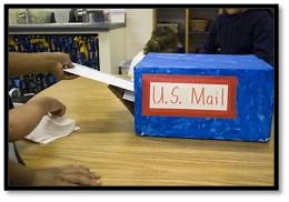 Child made US mail box